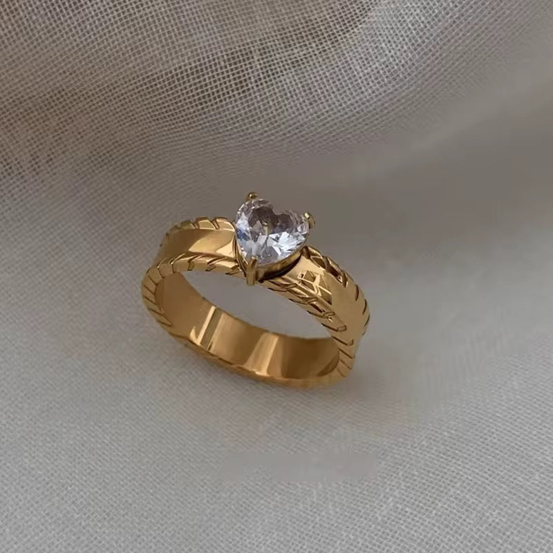 PETRA GLOW RING