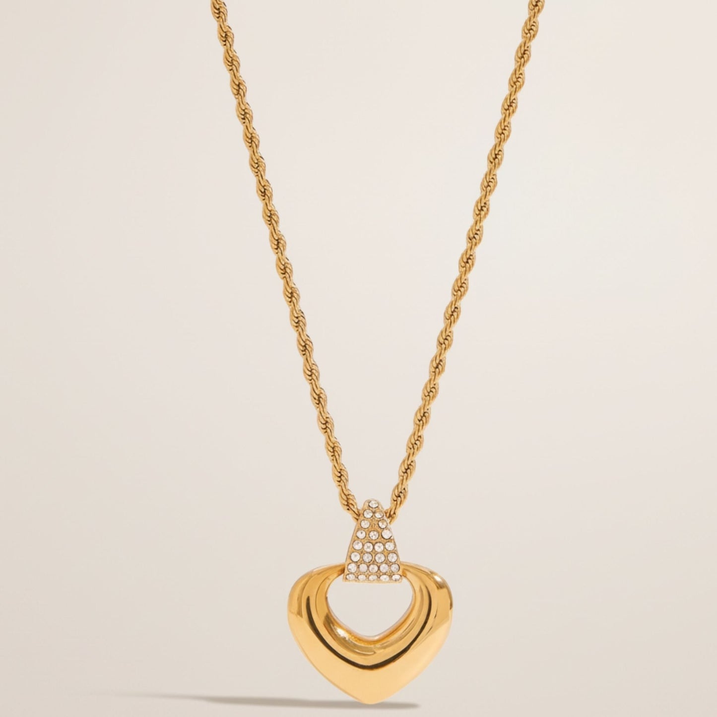 18 Gold-plated stainless steel with a heart-shaped necklace