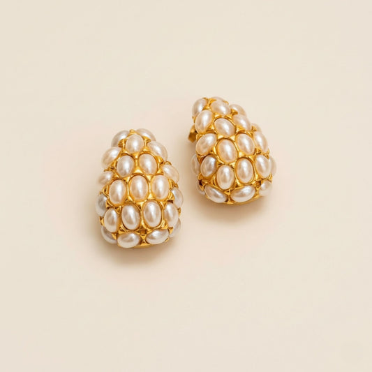 Pair of gold and pearl 18k gold plated earrings 