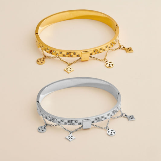 “ALEX gold bracelet — 18k gold-plated stainless steel, waterproof & tarnish-free (64mm) on neutral background.”